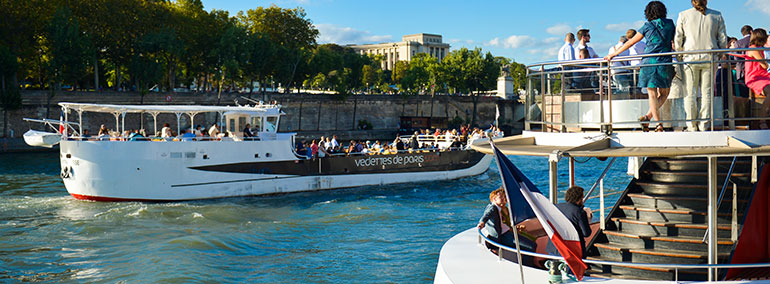 seine river cruise notre dame to eiffel tower