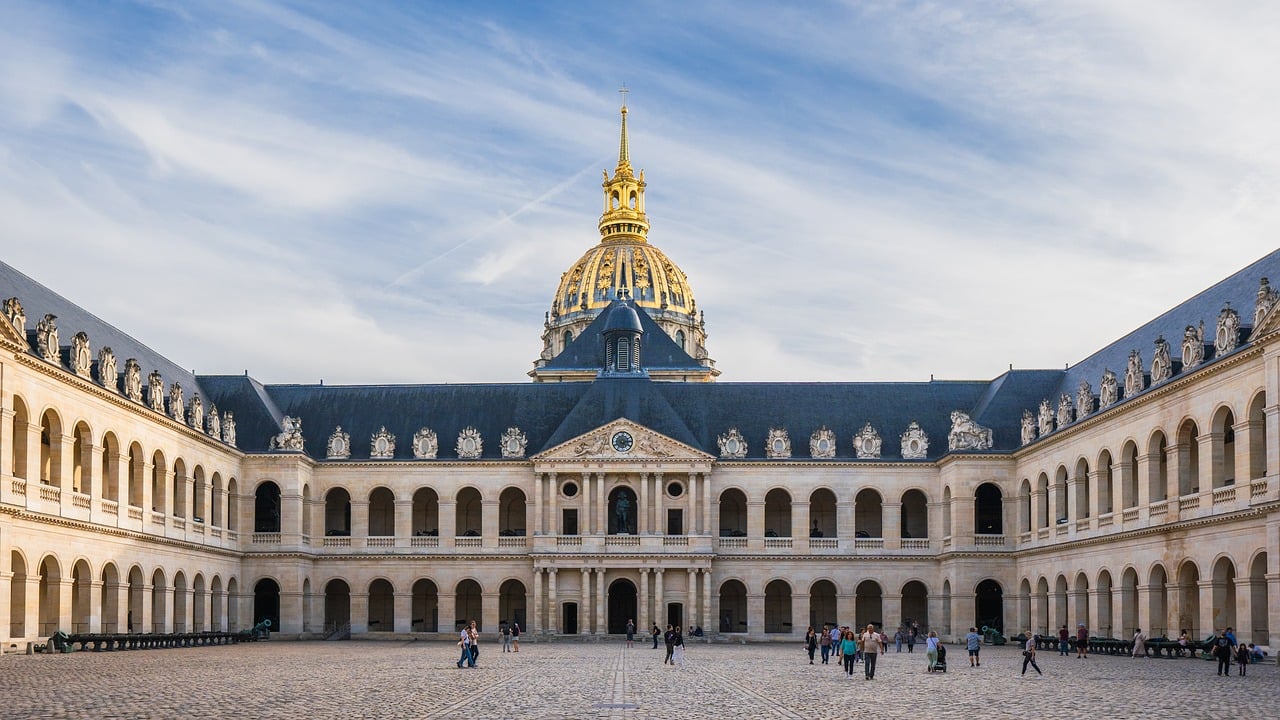 You are currently viewing Les Invalides: Access, Opening Hours and Information