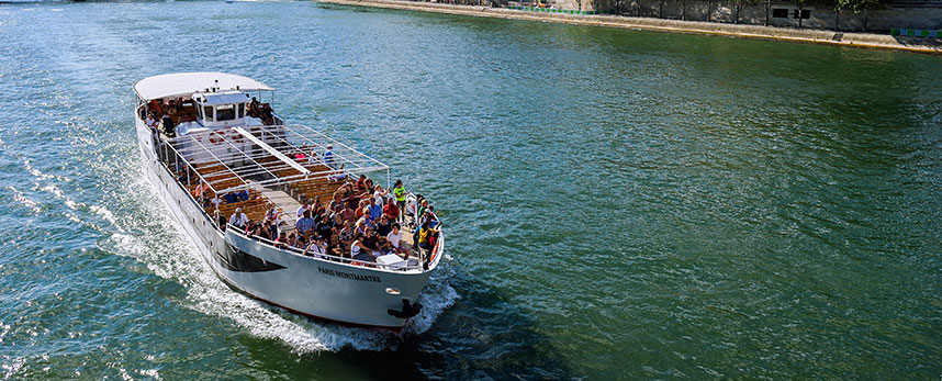 You are currently viewing Types of boats on the Seine